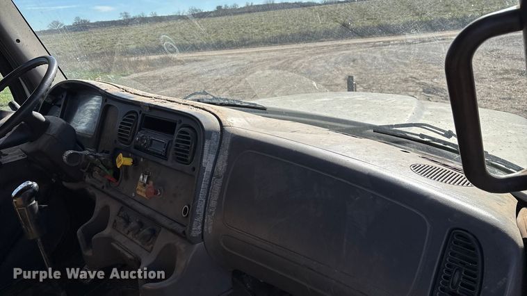 image for item ED2416 2006 Freightliner Business Class M2 fuel / lube truck