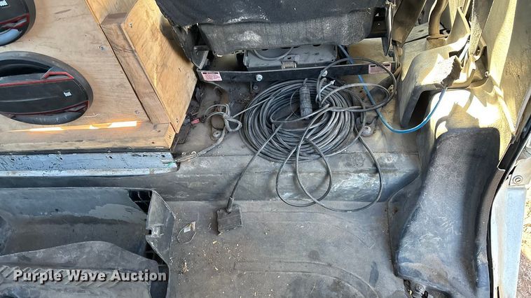 image for item ED2416 2006 Freightliner Business Class M2 fuel / lube truck