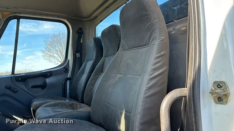 image for item ED2416 2006 Freightliner Business Class M2 fuel / lube truck