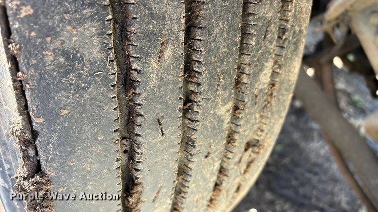 image for item ED2416 2006 Freightliner Business Class M2 fuel / lube truck