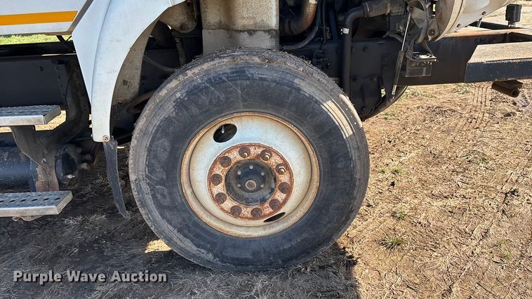 image for item ED2416 2006 Freightliner Business Class M2 fuel / lube truck