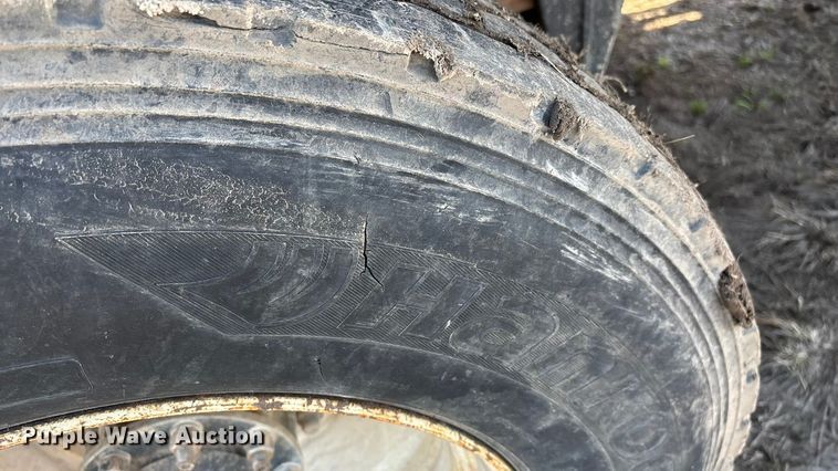 image for item ED2416 2006 Freightliner Business Class M2 fuel / lube truck