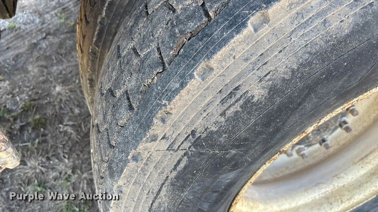 image for item ED2416 2006 Freightliner Business Class M2 fuel / lube truck