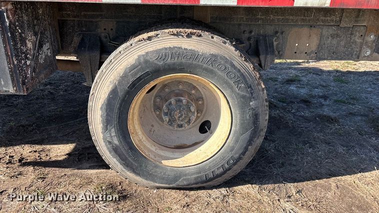 image for item ED2416 2006 Freightliner Business Class M2 fuel / lube truck