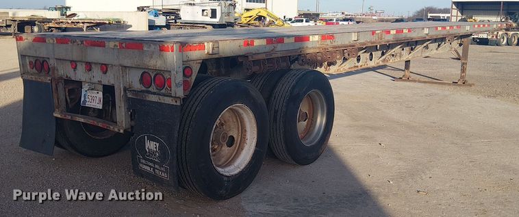 image for item EE1451 1980 Transcraft TL-13 flatbed trailer
