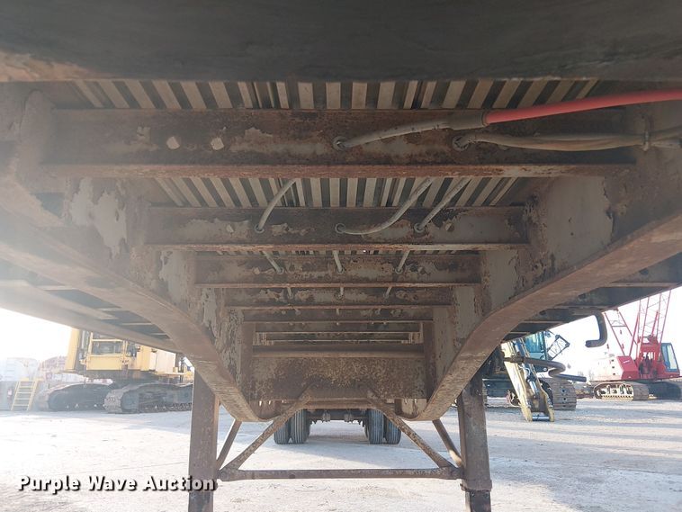 image for item EE1451 1980 Transcraft TL-13 flatbed trailer