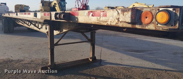 image for item EE1451 1980 Transcraft TL-13 flatbed trailer
