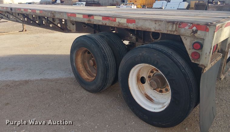 image for item EE1451 1980 Transcraft TL-13 flatbed trailer