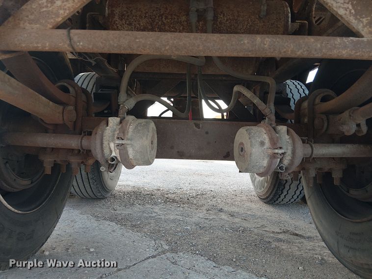 image for item EE1451 1980 Transcraft TL-13 flatbed trailer