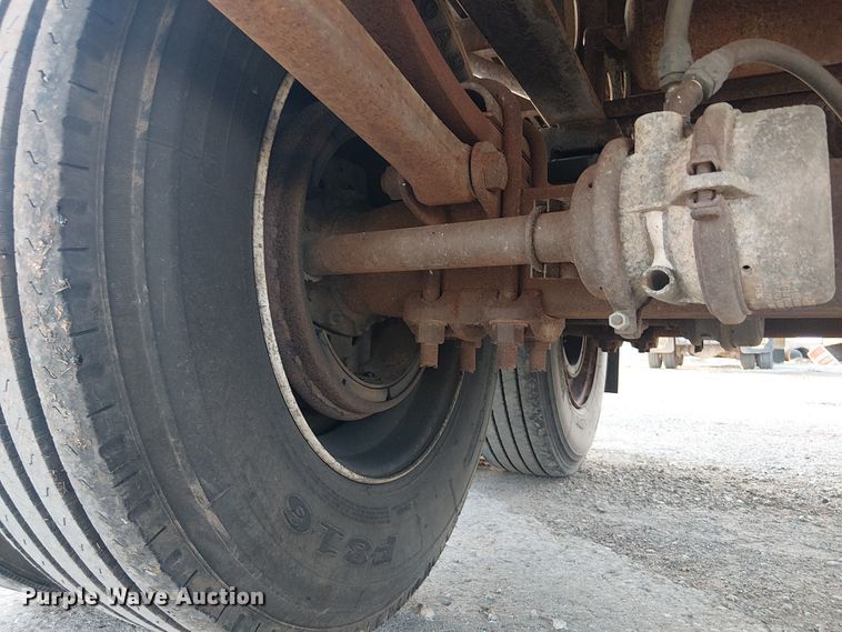 image for item EE1451 1980 Transcraft TL-13 flatbed trailer