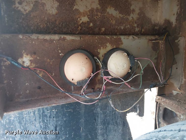 image for item EE1451 1980 Transcraft TL-13 flatbed trailer