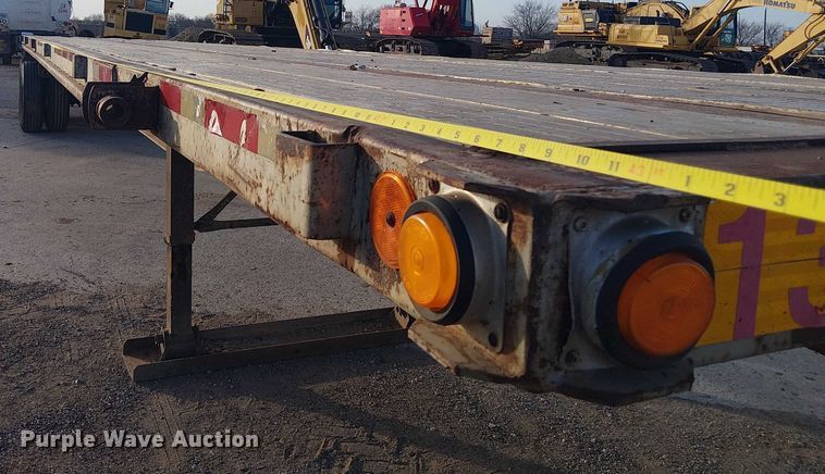 image for item EE1451 1980 Transcraft TL-13 flatbed trailer