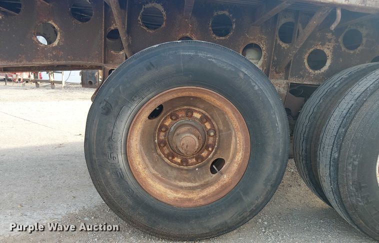 image for item EE1451 1980 Transcraft TL-13 flatbed trailer