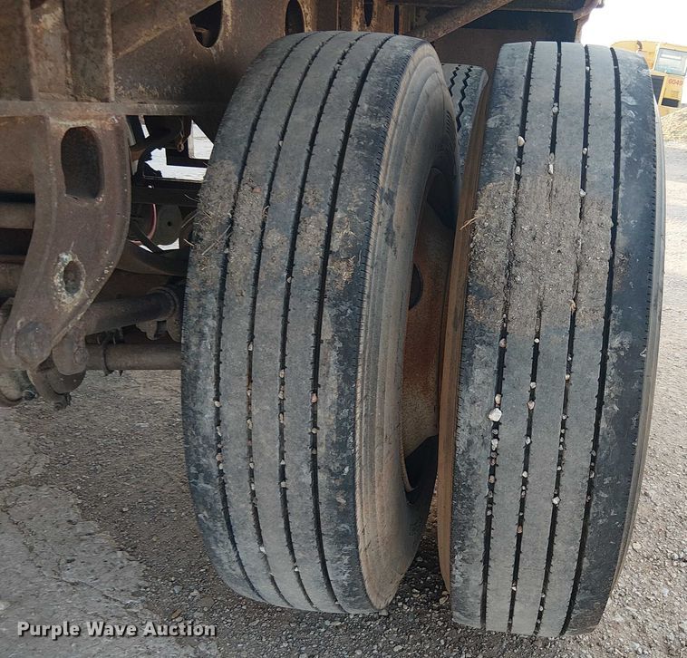 image for item EE1451 1980 Transcraft TL-13 flatbed trailer