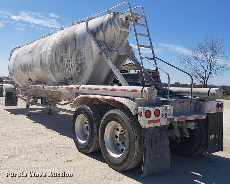 image for item EE1452 2014 Vantage Trailer pneumatic dry bulk trailer