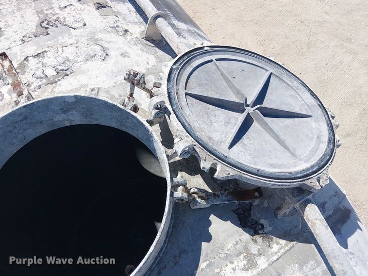 image for item EE1452 2014 Vantage Trailer pneumatic dry bulk trailer