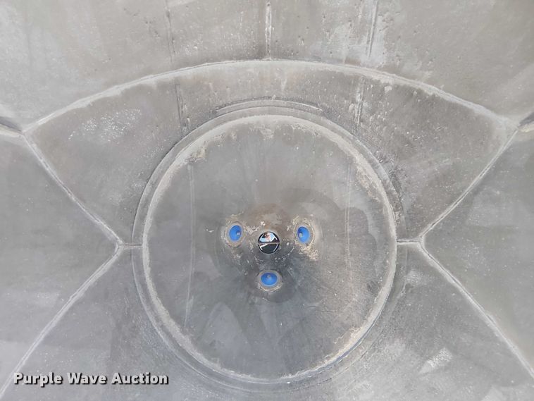 image for item EE1452 2014 Vantage Trailer pneumatic dry bulk trailer