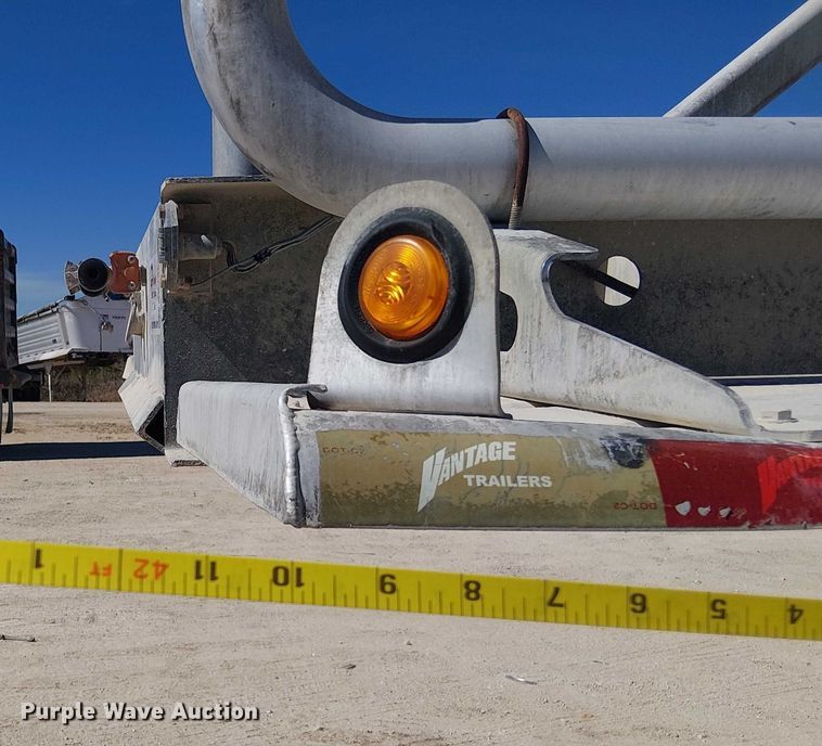 image for item EE1452 2014 Vantage Trailer pneumatic dry bulk trailer