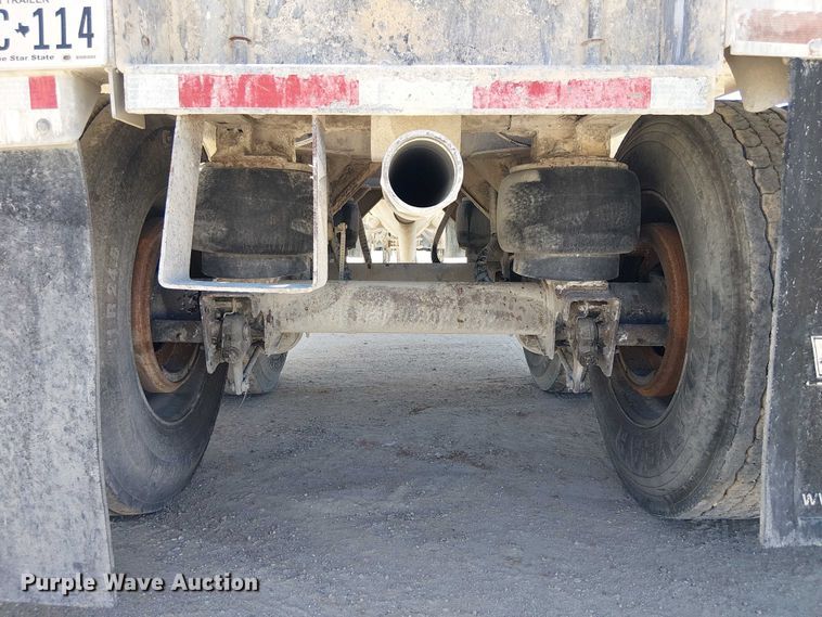 image for item EE1452 2014 Vantage Trailer pneumatic dry bulk trailer