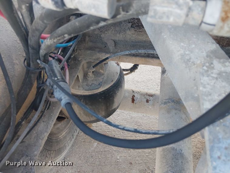 image for item EE1452 2014 Vantage Trailer pneumatic dry bulk trailer