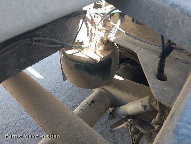 image for item EE1452 2014 Vantage Trailer pneumatic dry bulk trailer