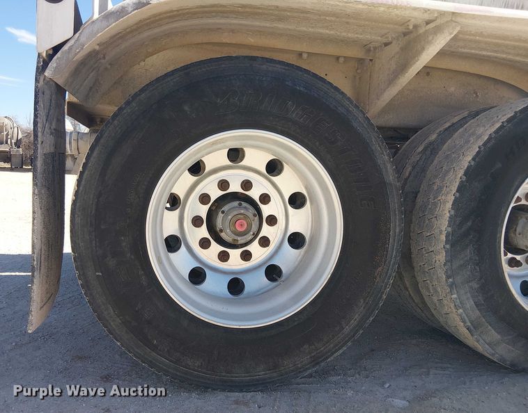 image for item EE1452 2014 Vantage Trailer pneumatic dry bulk trailer