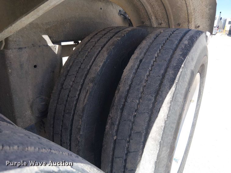 image for item EE1452 2014 Vantage Trailer pneumatic dry bulk trailer