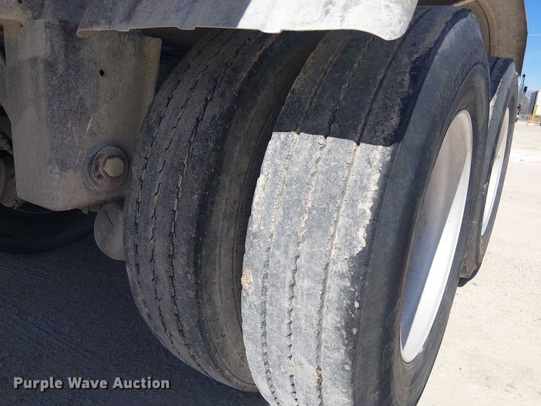 image for item EE1452 2014 Vantage Trailer pneumatic dry bulk trailer