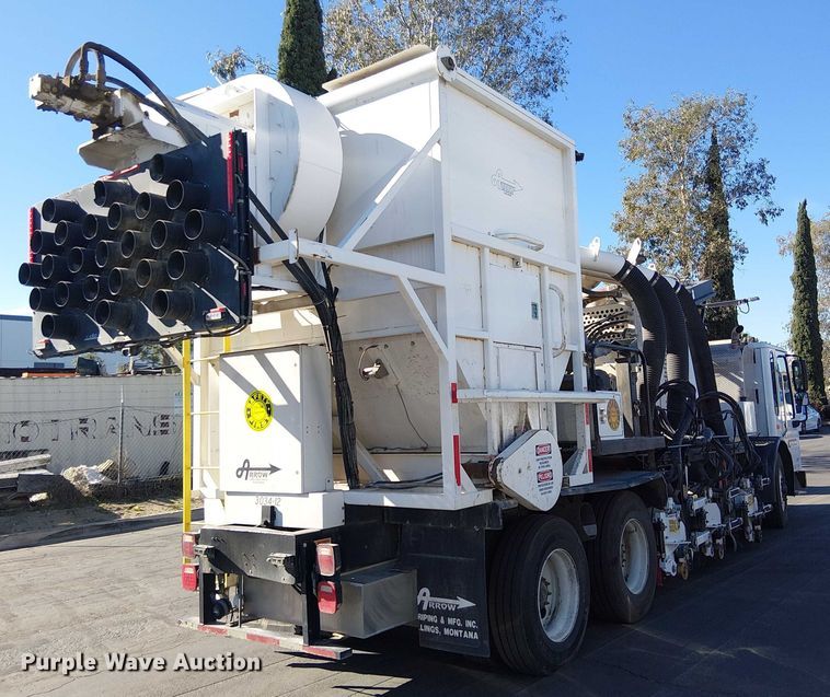 image for item EE5119 2012 Condor American LaFrance  road marking removal truck