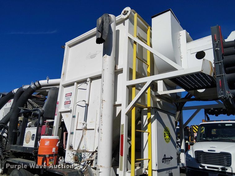 image for item EE5119 2012 Condor American LaFrance  road marking removal truck