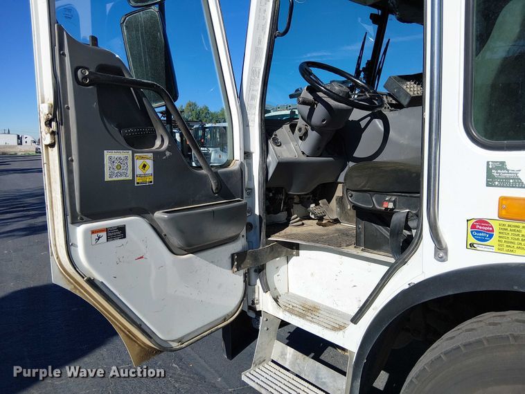 image for item EE5119 2012 Condor American LaFrance  road marking removal truck