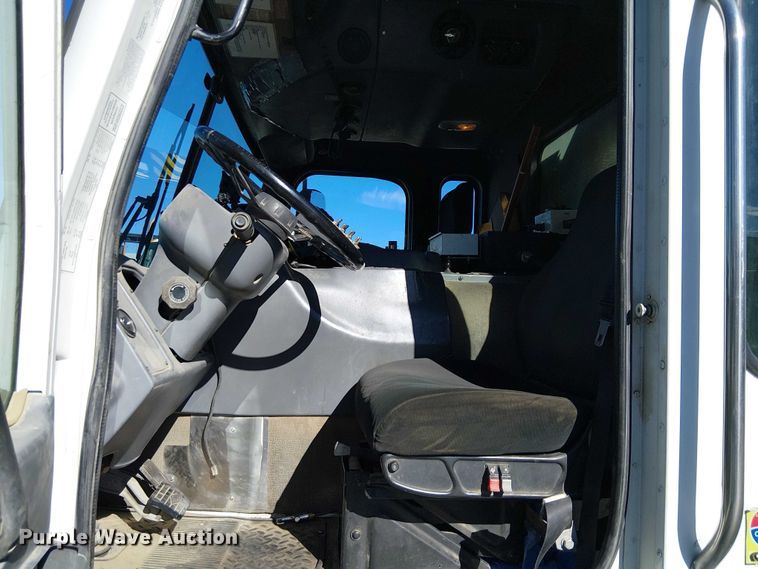 image for item EE5119 2012 Condor American LaFrance  road marking removal truck