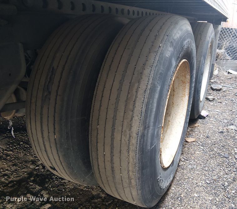 image for item EE5170 2004 Hyundai Translead dry van trailer