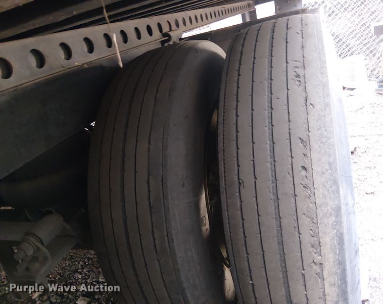 image for item EE5170 2004 Hyundai Translead dry van trailer