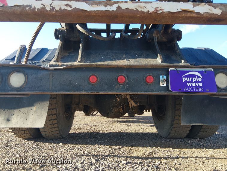 image for item EE5178 2000 Sterling L7500 roll-off container truck