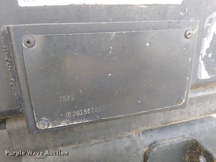 image for item EE5178 2000 Sterling L7500 roll-off container truck