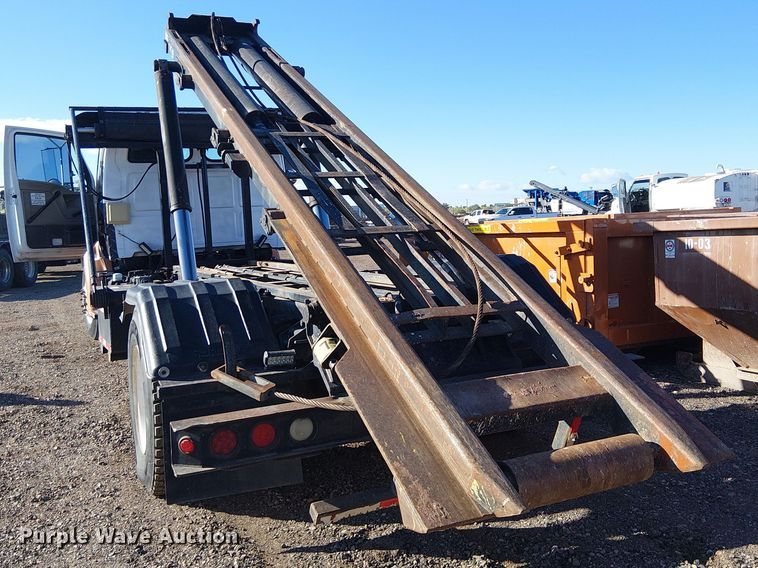 image for item EE5178 2000 Sterling L7500 roll-off container truck