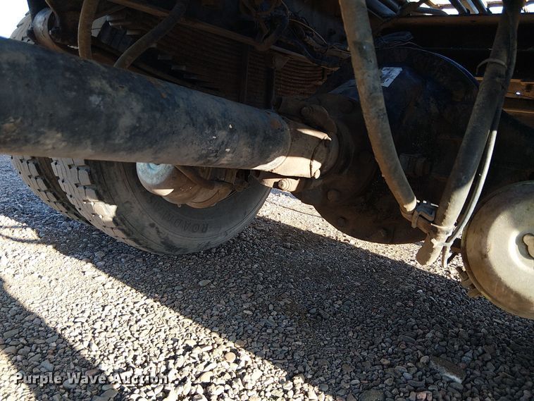 image for item EE5178 2000 Sterling L7500 roll-off container truck