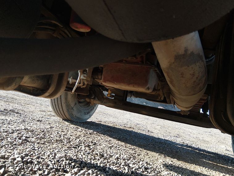 image for item EE5178 2000 Sterling L7500 roll-off container truck