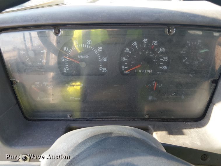 image for item EE5178 2000 Sterling L7500 roll-off container truck