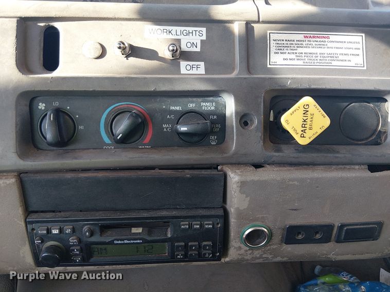 image for item EE5178 2000 Sterling L7500 roll-off container truck