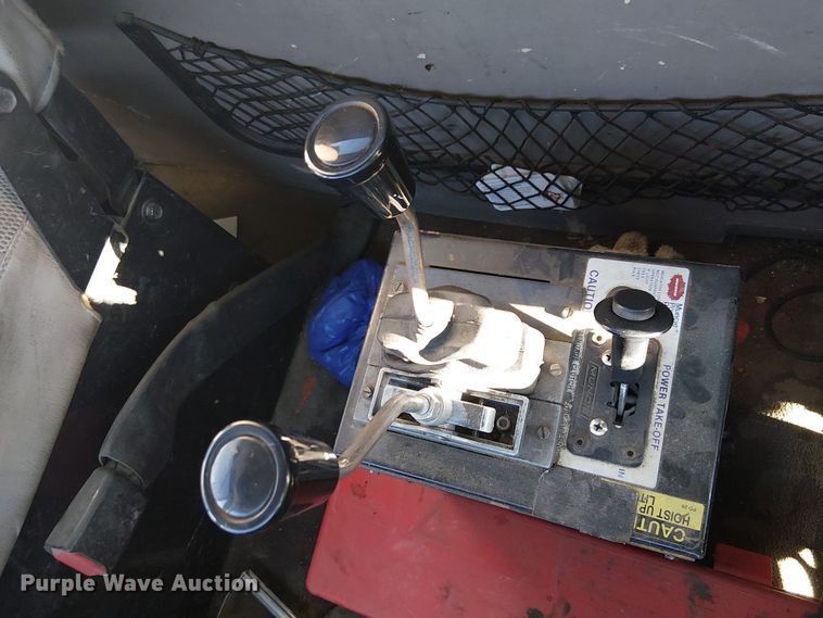 image for item EE5178 2000 Sterling L7500 roll-off container truck