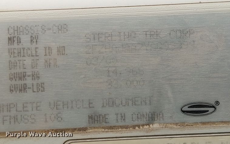 image for item EE5178 2000 Sterling L7500 roll-off container truck