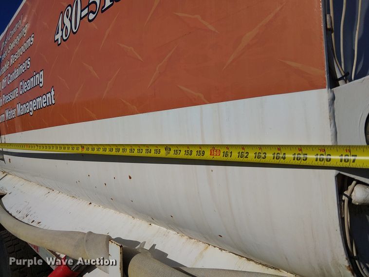 image for item EE5179 2006 International 4400 water truck