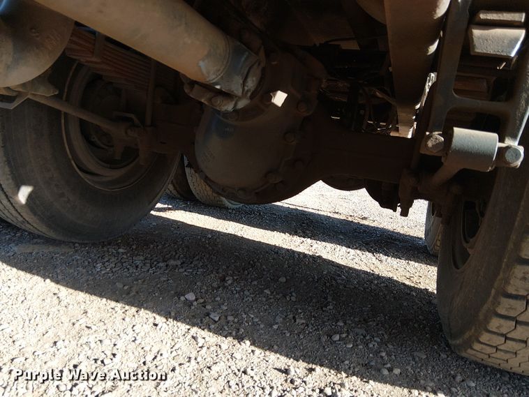 image for item EE5179 2006 International 4400 water truck