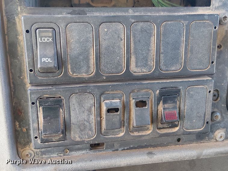 image for item EE5179 2006 International 4400 water truck