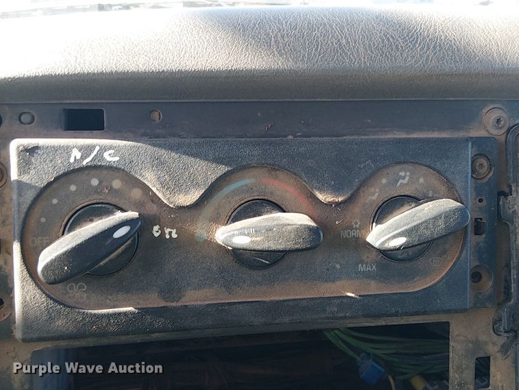 image for item EE5179 2006 International 4400 water truck