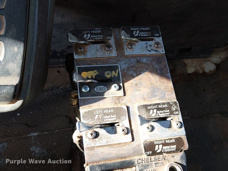 image for item EE5179 2006 International 4400 water truck