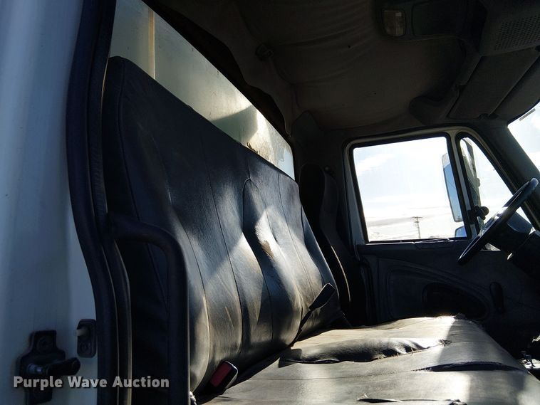 image for item EE5179 2006 International 4400 water truck