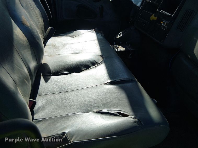 image for item EE5179 2006 International 4400 water truck